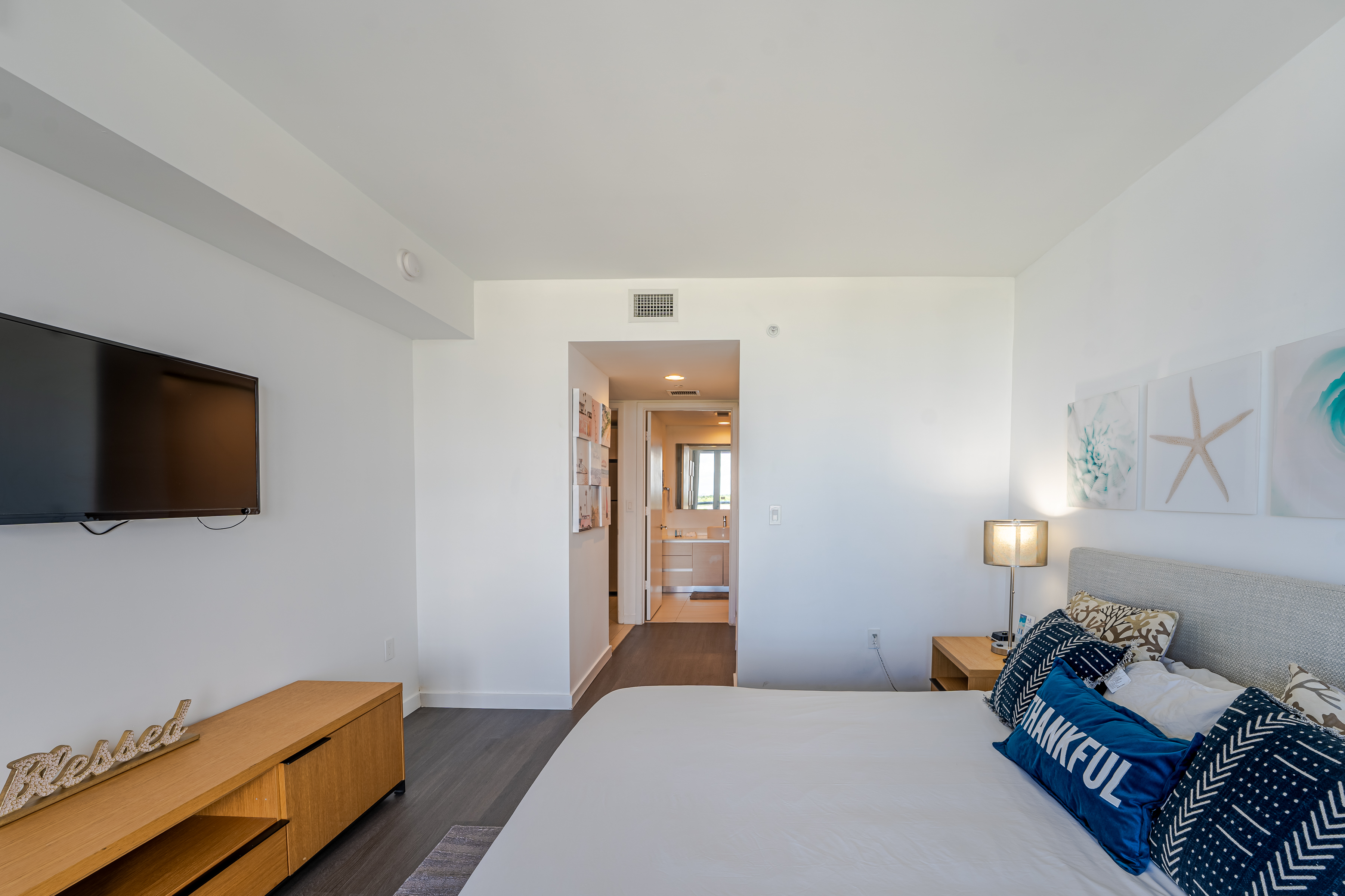  2602 E Hallandale Beach Blvd, Hallandale Beach, FL, 33009 - 物件實景