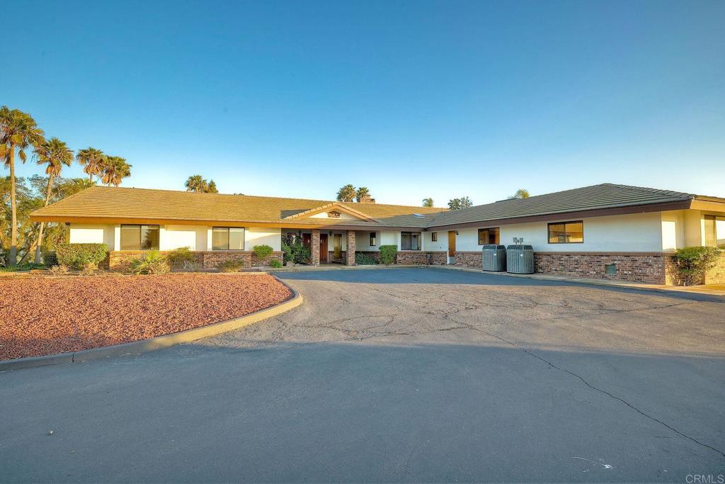 576 Camino De La Cima, San Marcos, California, 92078, United States, 5 Bedrooms Bedrooms, ,4 BathroomsBathrooms,Residential,For Sale,576 Camino De La Cima,1622114