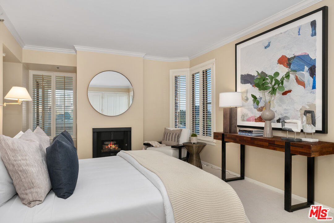Los Angeles, California, 90024, United States, 2 Bedrooms Bedrooms, ,2 BathroomsBathrooms,Residential,For Sale,1917928