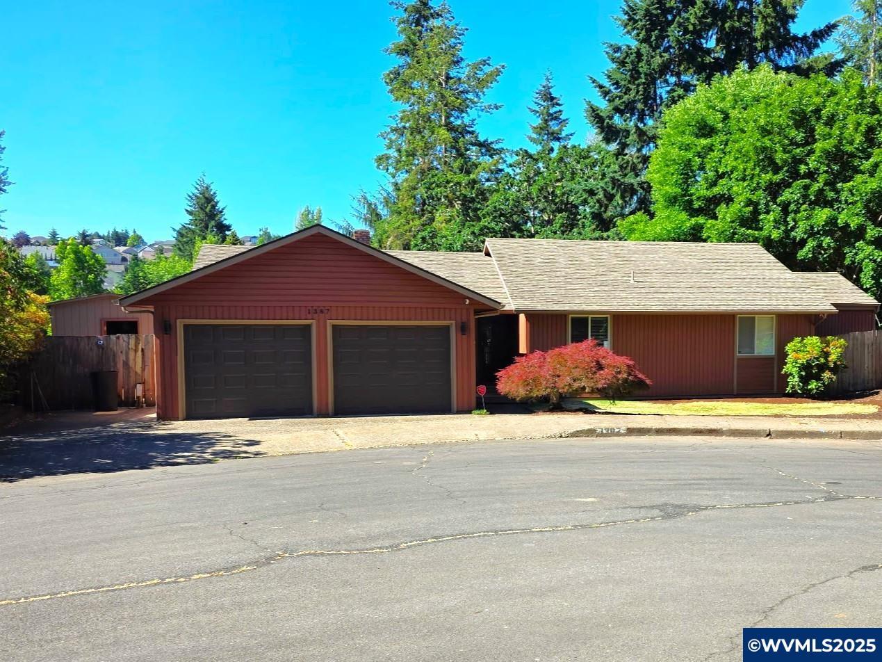 Salem, Oregon, 97304, United States, 4 Bedrooms Bedrooms, ,3 BathroomsBathrooms,Residential,For Sale,1906579