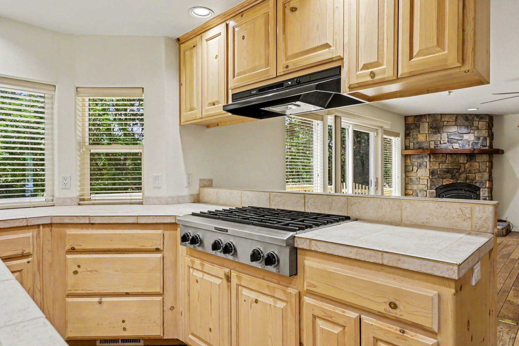  7833 Lower River Road Grants Pass, OR 97526 - 物件實景