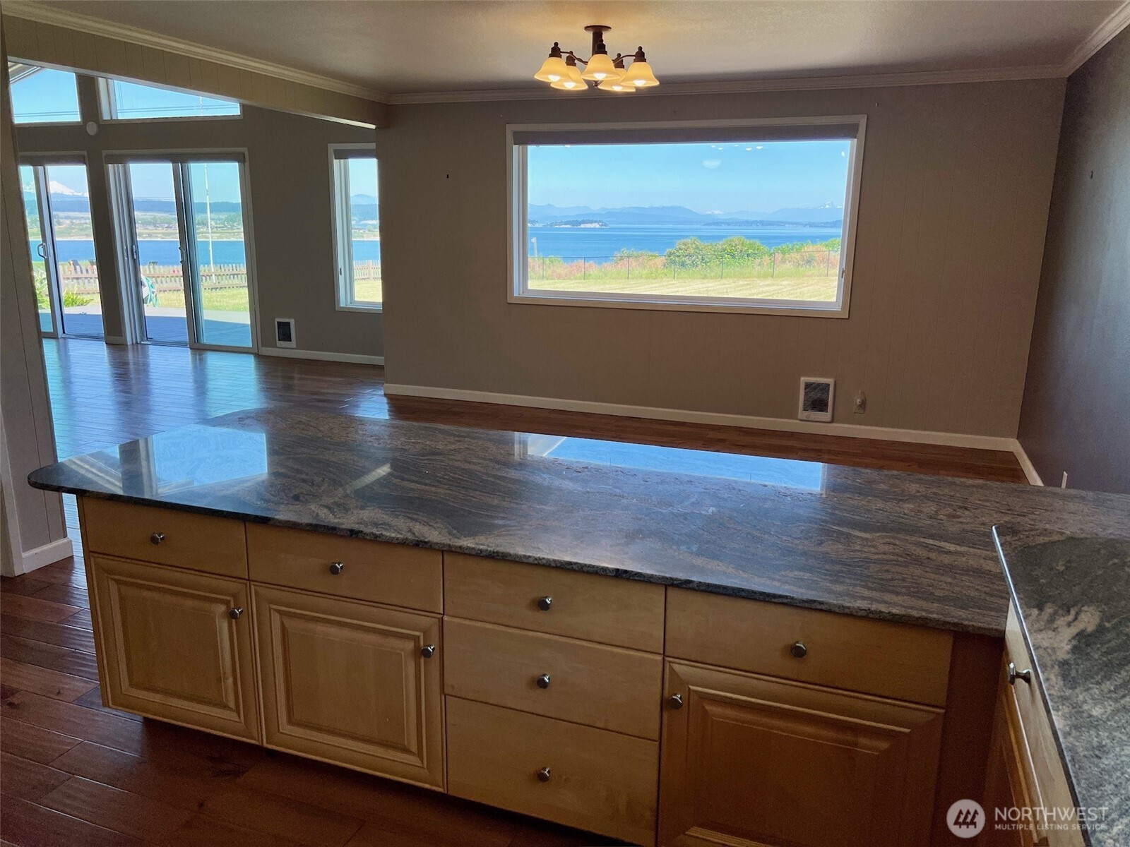 Oak Harbor, Washington, 98277, United States, 3 Bedrooms Bedrooms, ,1 BathroomBathrooms,Residential,For Sale,1851643