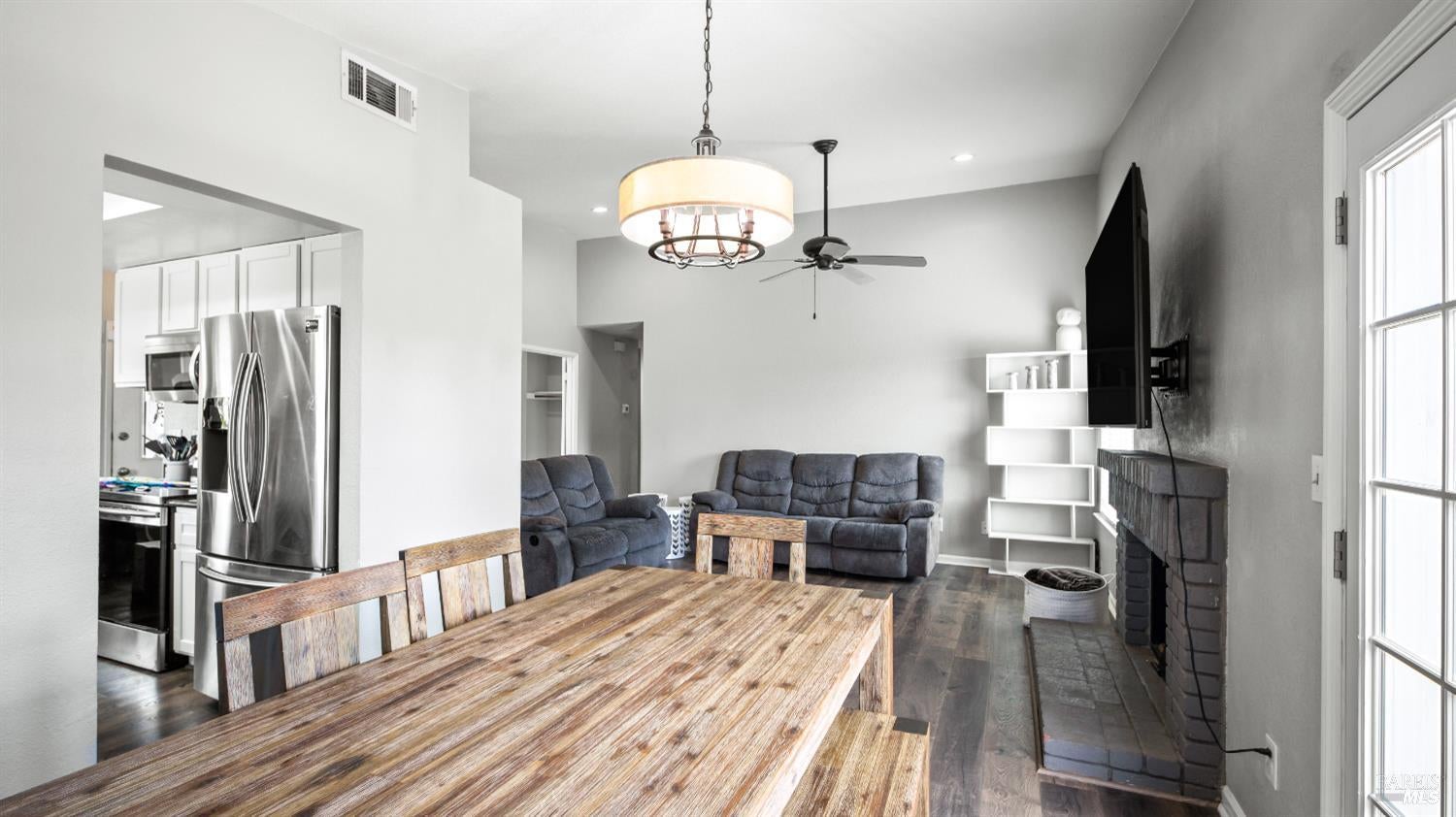 Oakley, California, 94561, United States, 3 Bedrooms Bedrooms, ,2 BathroomsBathrooms,Residential,For Sale,1882790