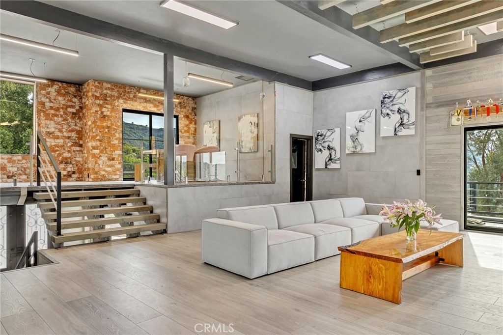 Calabasas, California, 91302, United States, 5 Bedrooms Bedrooms, ,3 BathroomsBathrooms,Residential,For Sale,1742769