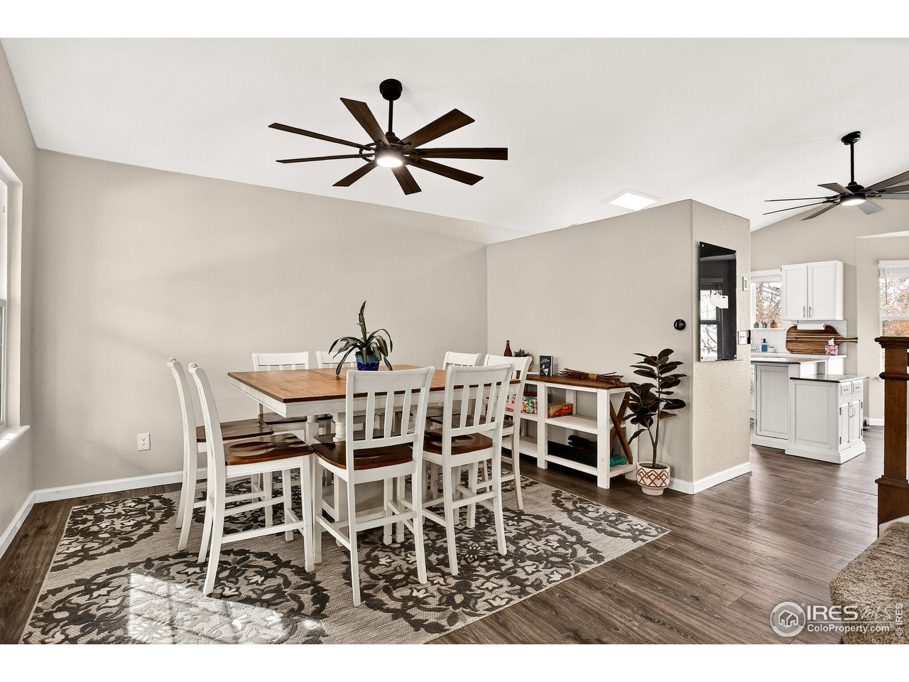 Aurora, Colorado, 80015, United States, 4 Bedrooms Bedrooms, ,2 BathroomsBathrooms,Residential,For Sale,2001847