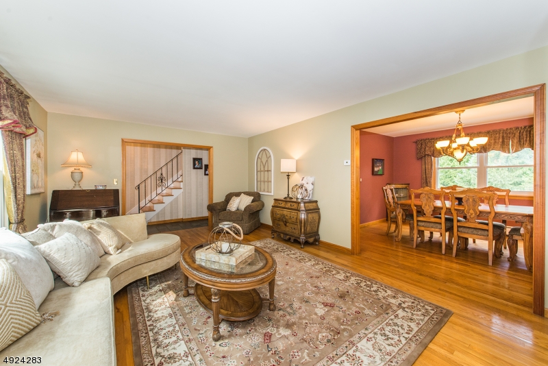 230 Hilltop Ct, Pompton Lakes Boro, New Jersey, 07442, United States, 4 Bedrooms Bedrooms, ,3 BathroomsBathrooms,Residential,For Sale,230 Hilltop Ct,1459430