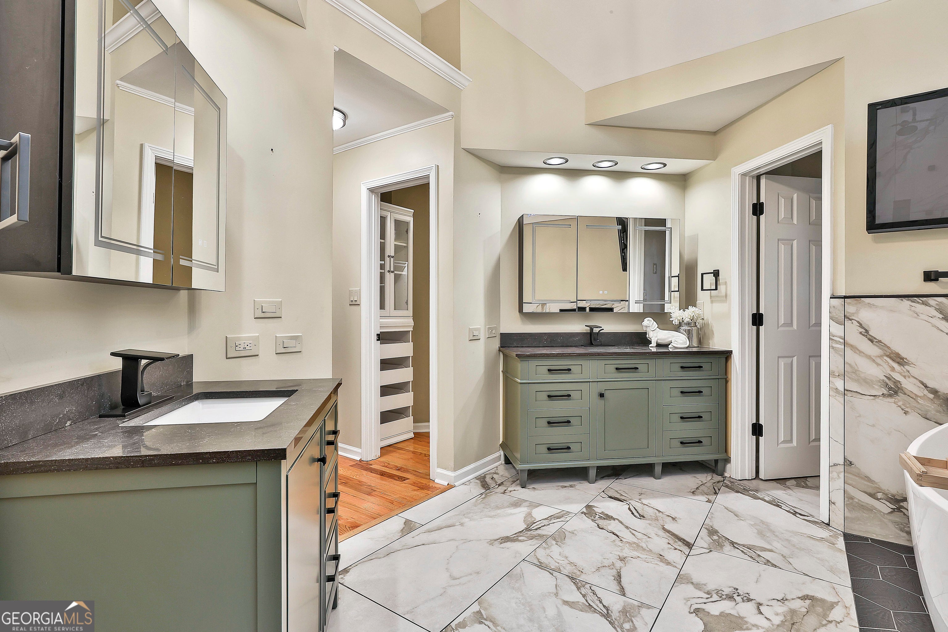 Tyrone, Georgia, 30290, United States, 4 Bedrooms Bedrooms, ,4 BathroomsBathrooms,Residential,For Sale,1922559