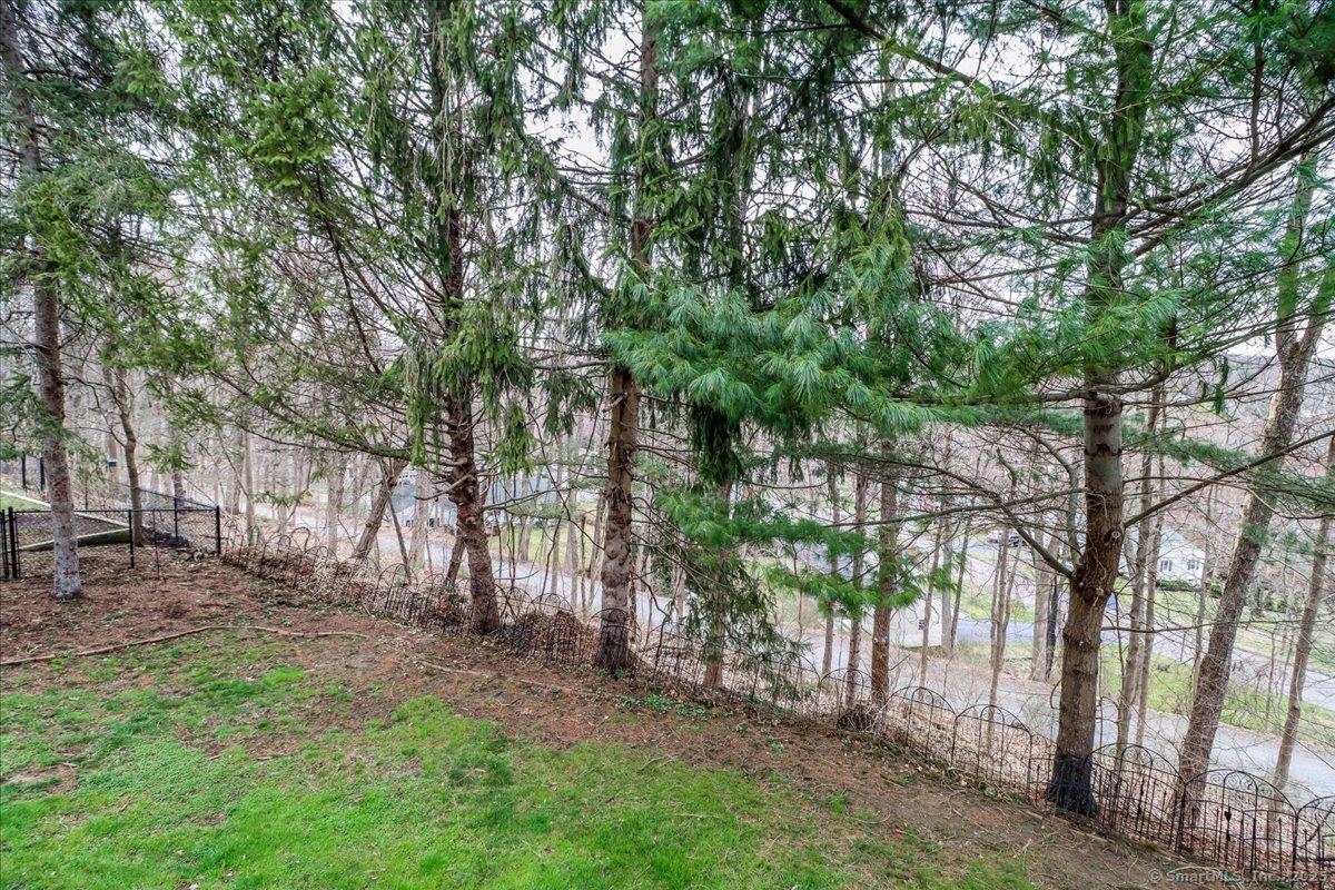 Trumbull, Connecticut, 06611, United States, 4 Bedrooms Bedrooms, ,3 BathroomsBathrooms,Residential,For Sale,1935894
