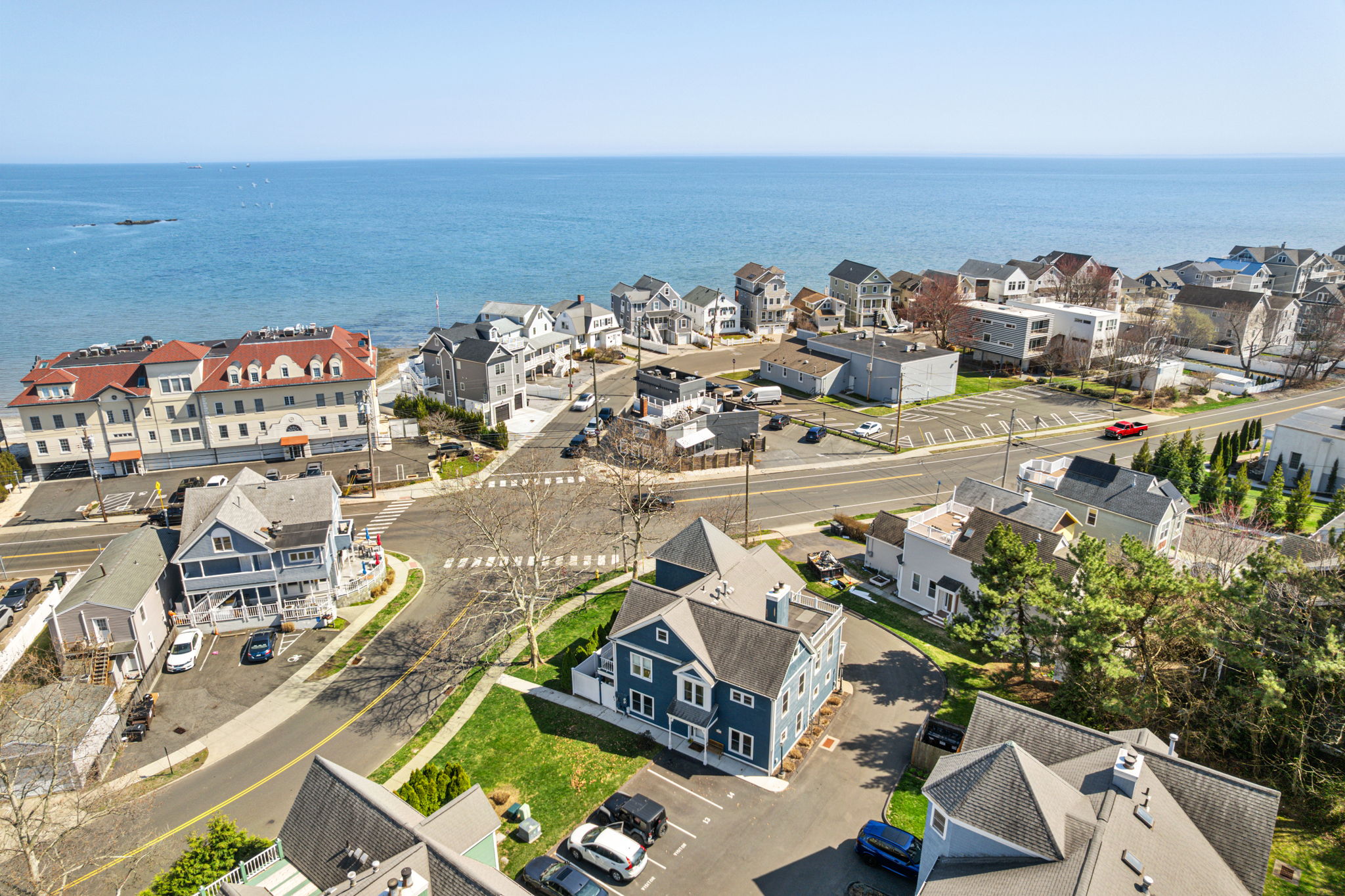  Coastal Charm at Seabreeze Village: Beachside Living with Water Views - 物件實景