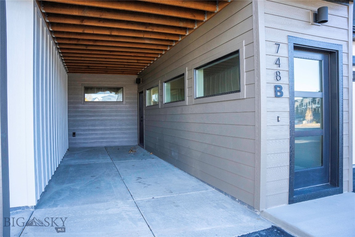 Bozeman, Montana, 59718, United States, 4 Bedrooms Bedrooms, ,2 BathroomsBathrooms,Residential,For Sale,1997451