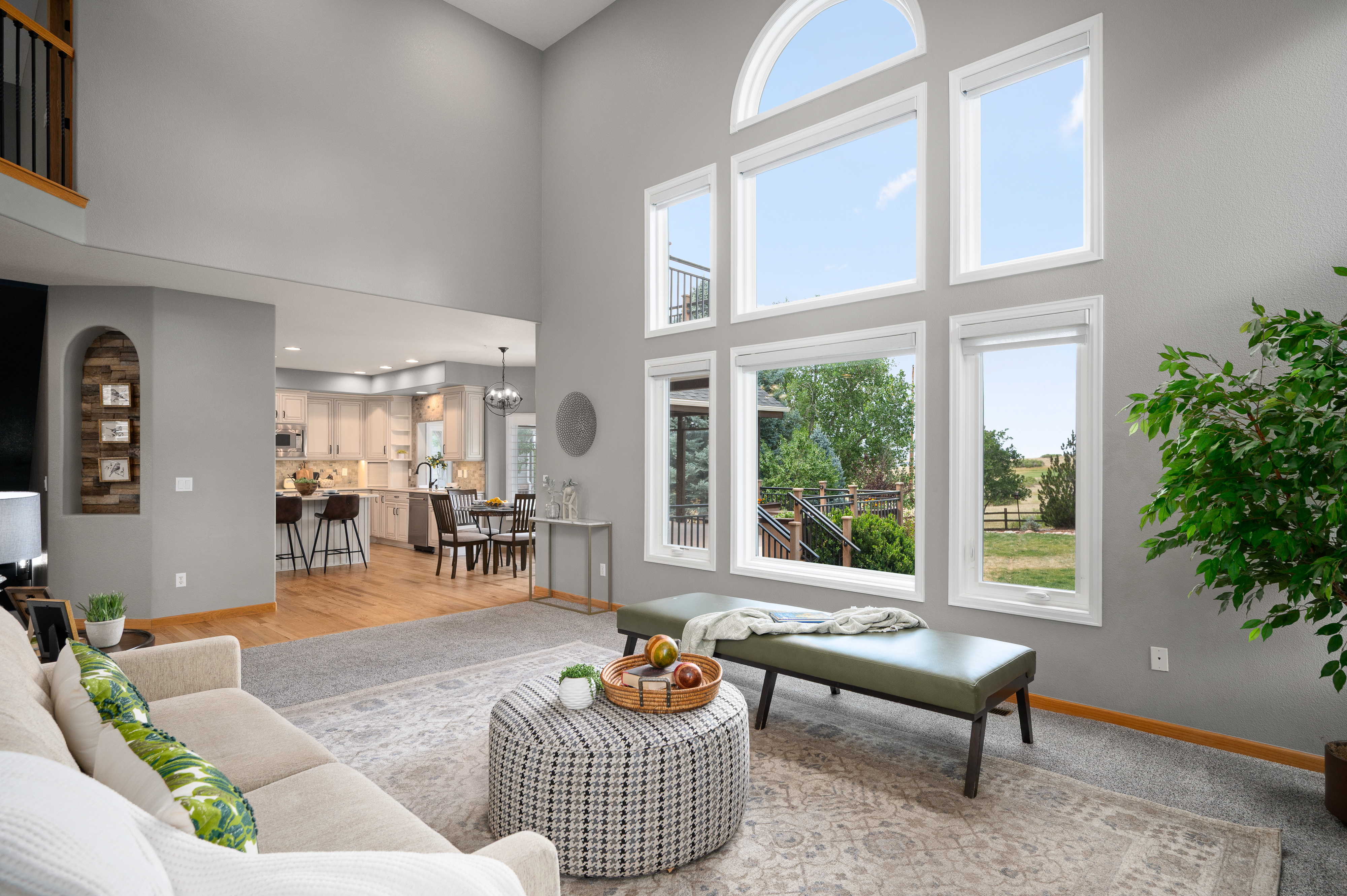  Stunning 5 bed, 5 bath home loaded with upgrades and improvements - 物件實景
