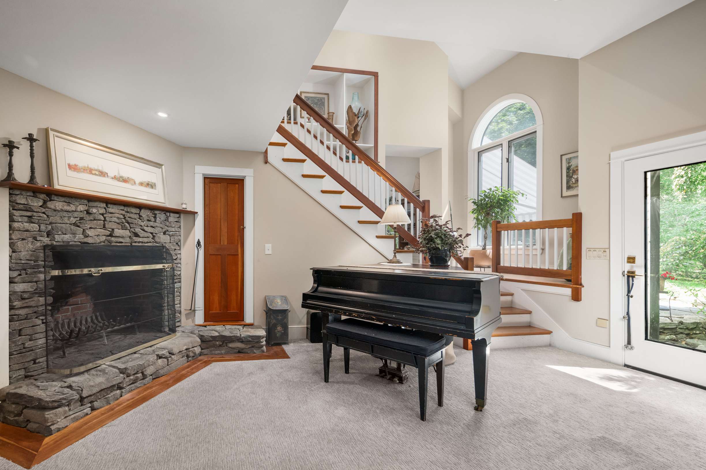  Elegant Shingled Maine Cottage with Modern Flair on 2.63 Acres in York - 物件實景