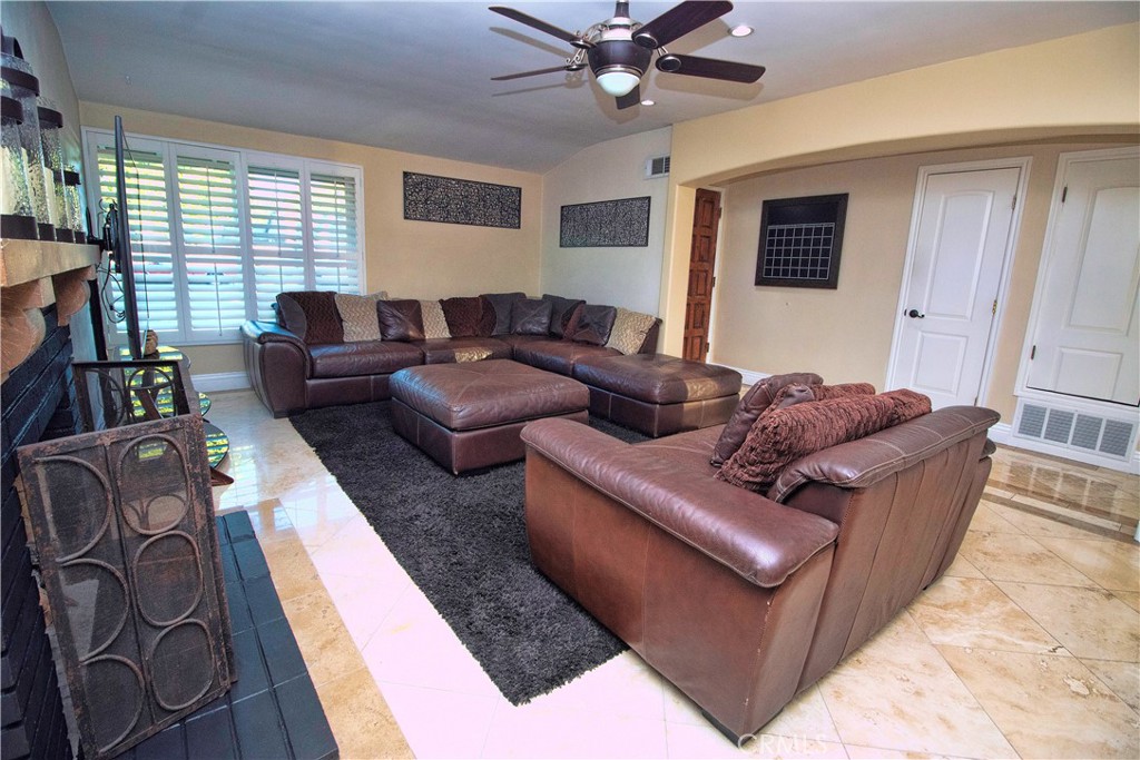 West Hills, California, 91304, United States, 4 Bedrooms Bedrooms, ,2 BathroomsBathrooms,Residential,For Sale,1914263
