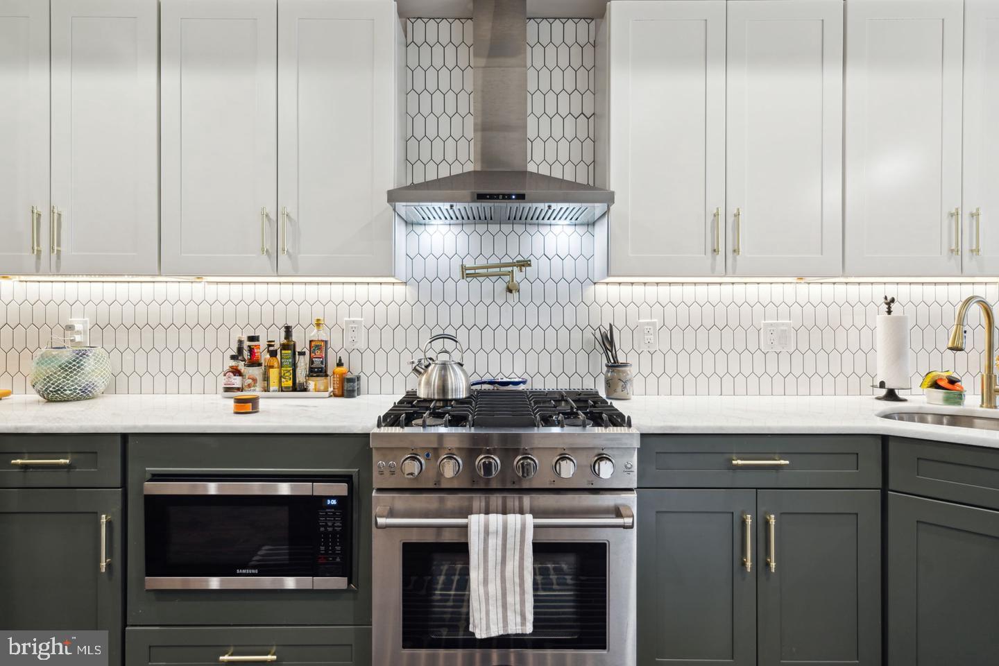 Philadelphia, Pennsylvania, 19130, United States, 3 Bedrooms Bedrooms, ,3 BathroomsBathrooms,Residential,For Sale,1959206