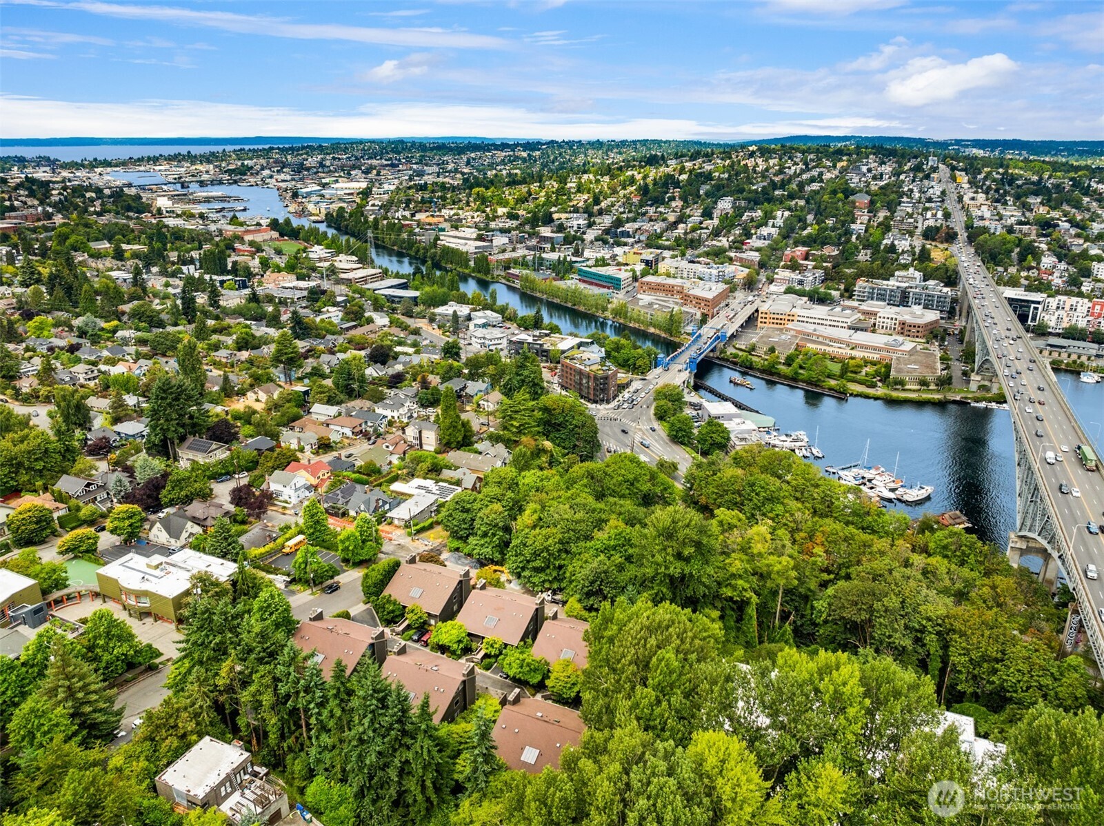 Seattle, Washington, 98109, United States, 2 Bedrooms Bedrooms, ,1 BathroomBathrooms,Residential,For Sale,1903752