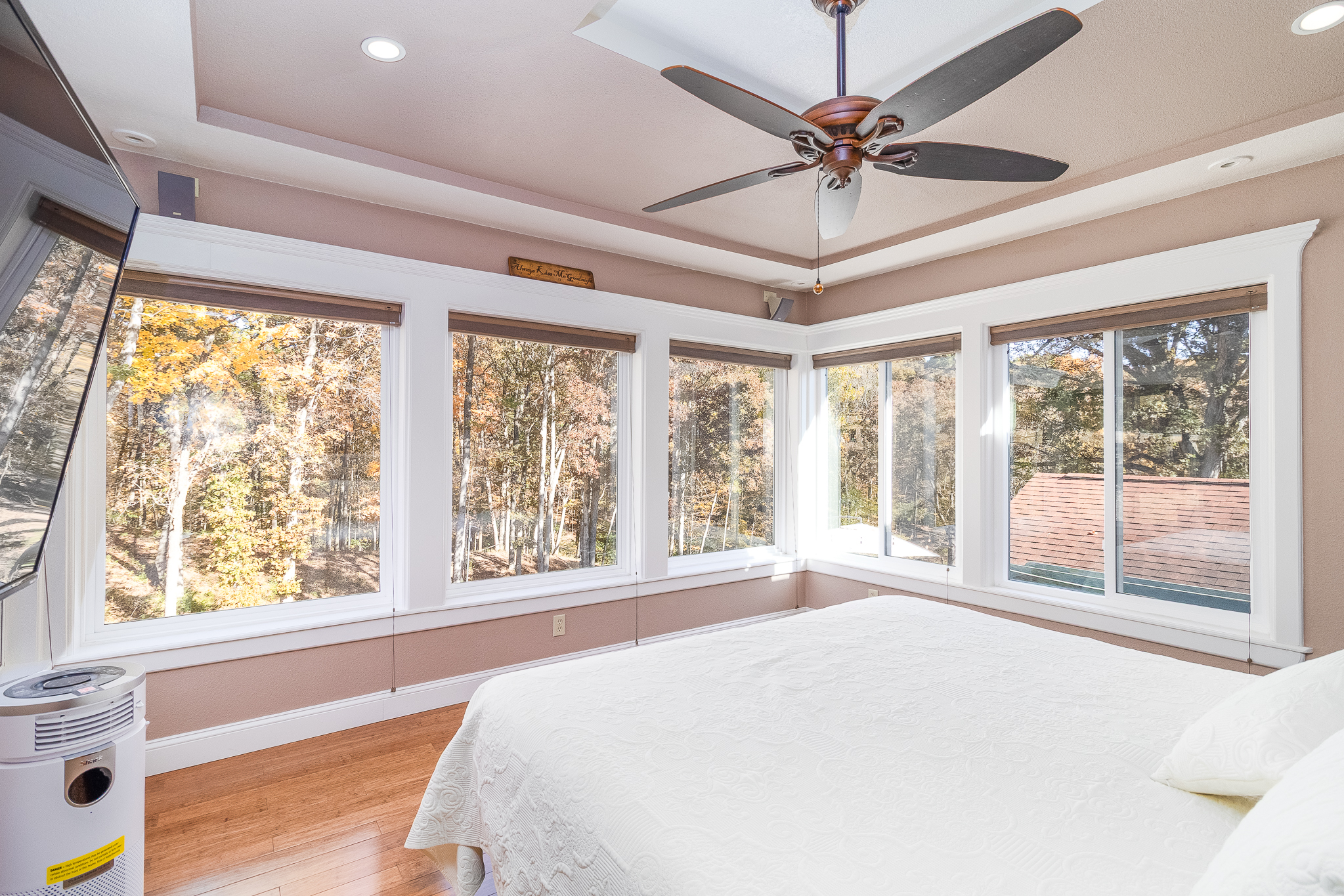 Charelston, Illinois, 61920, United States, 3 Bedrooms Bedrooms, ,3 BathroomsBathrooms,Residential,For Sale,1988576