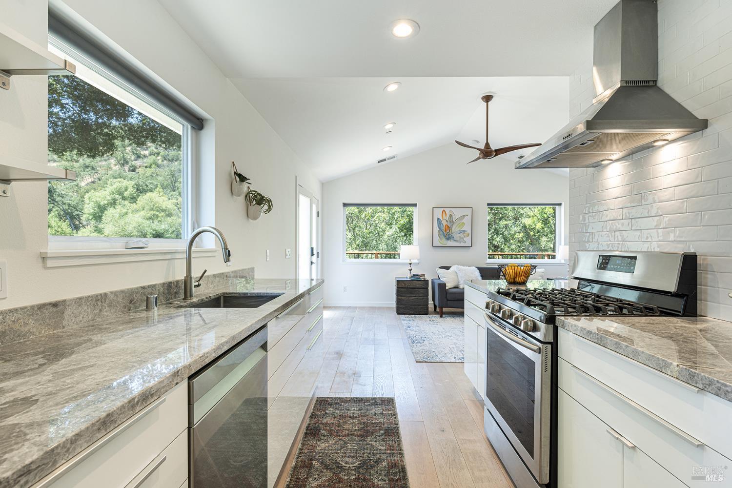 Glen Ellen, California, 95442, United States, 4 Bedrooms Bedrooms, ,3 BathroomsBathrooms,Residential,For Sale,1904205