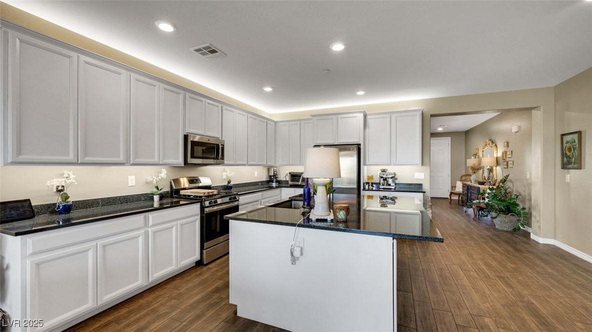 Henderson, Nevada, 89002, United States, 3 Bedrooms Bedrooms, ,3 BathroomsBathrooms,Residential,For Sale,1986221