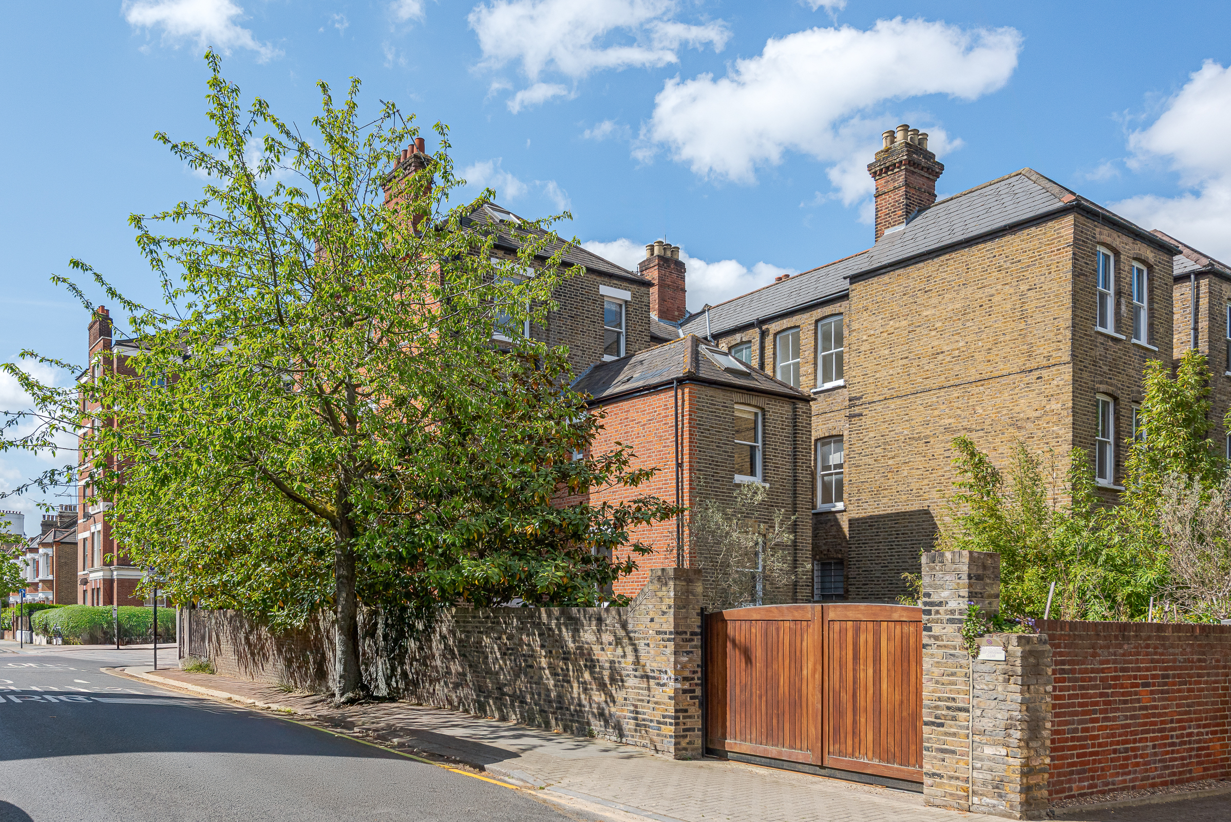  A Detached House on the Doorstep of Battersea Park with Garden and Parking - 物件實景