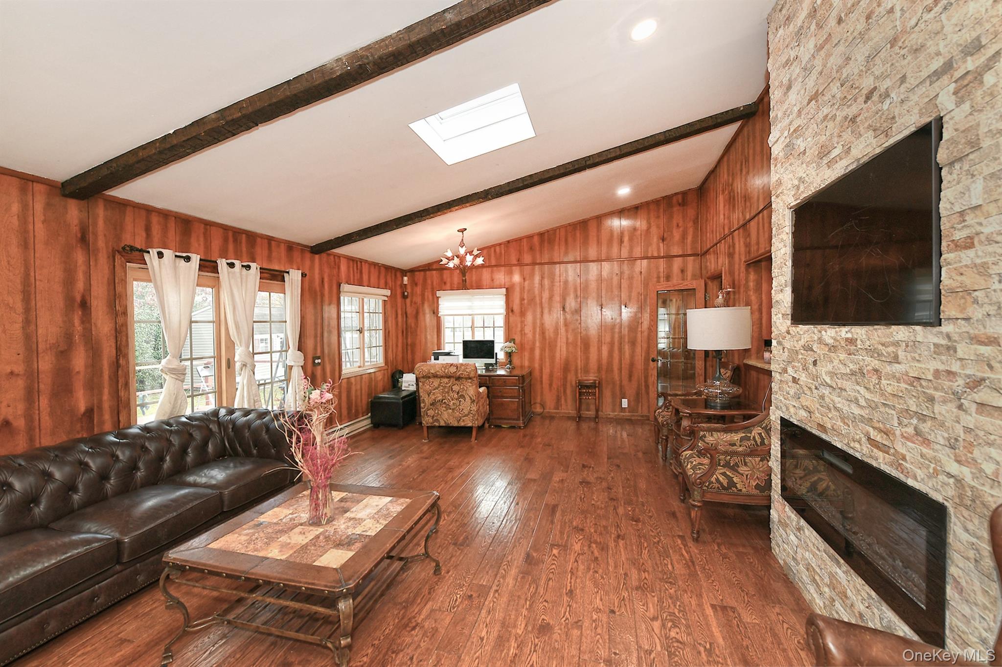 Freeport, New York, 11520, United States, 3 Bedrooms Bedrooms, ,2 BathroomsBathrooms,Residential,For Sale,2003300