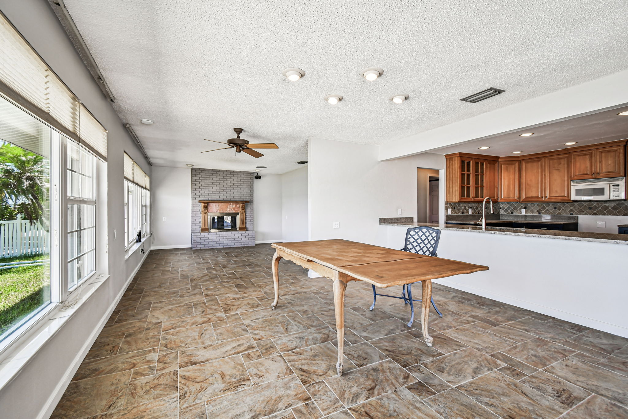 Madeira Beach, Florida, 33708, United States, 4 Bedrooms Bedrooms, ,2 BathroomsBathrooms,Residential,For Sale,2005483