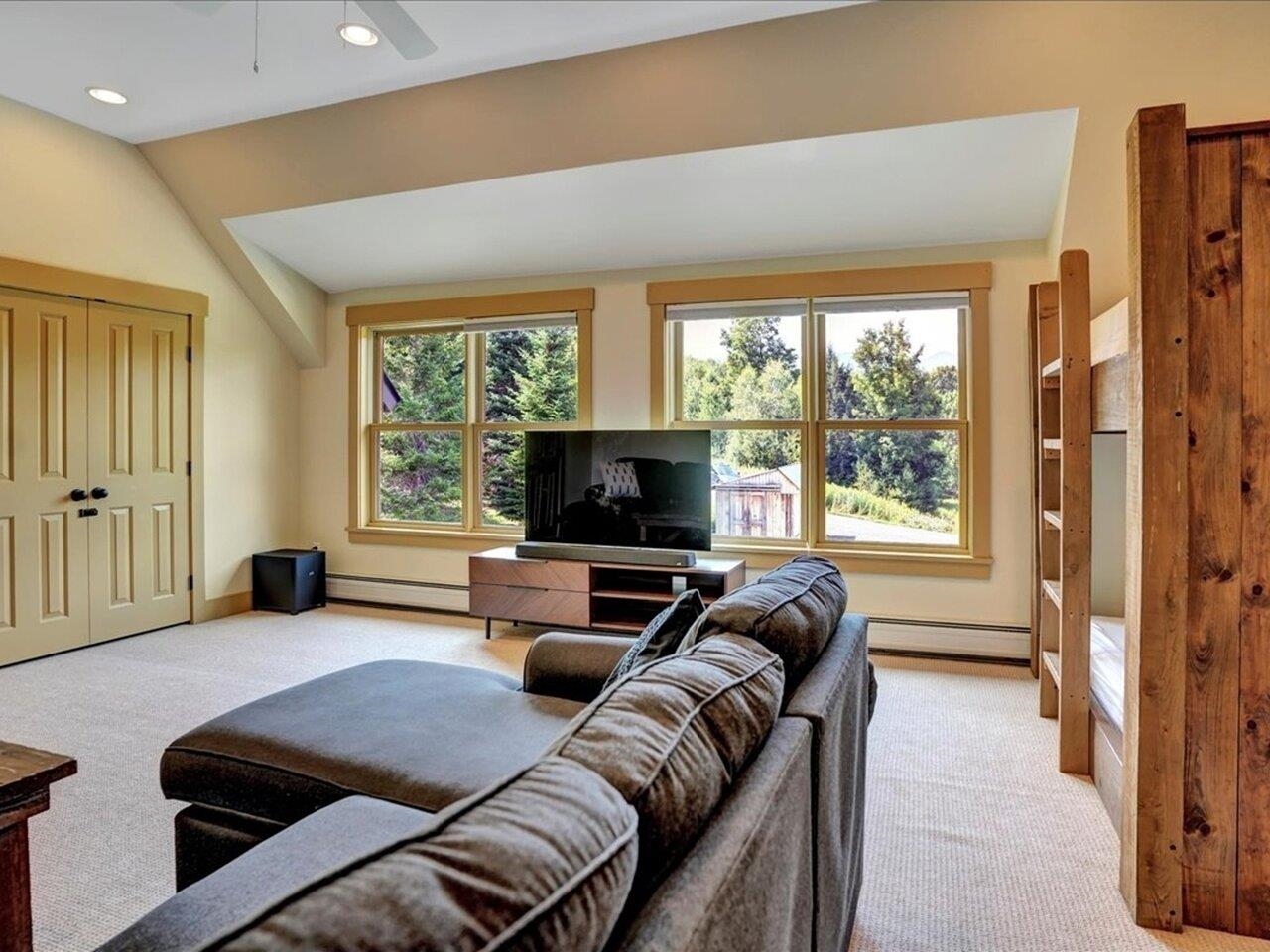 Morristown, Vermont, 05661, United States, 3 Bedrooms Bedrooms, ,3 BathroomsBathrooms,Residential,For Sale,1916736