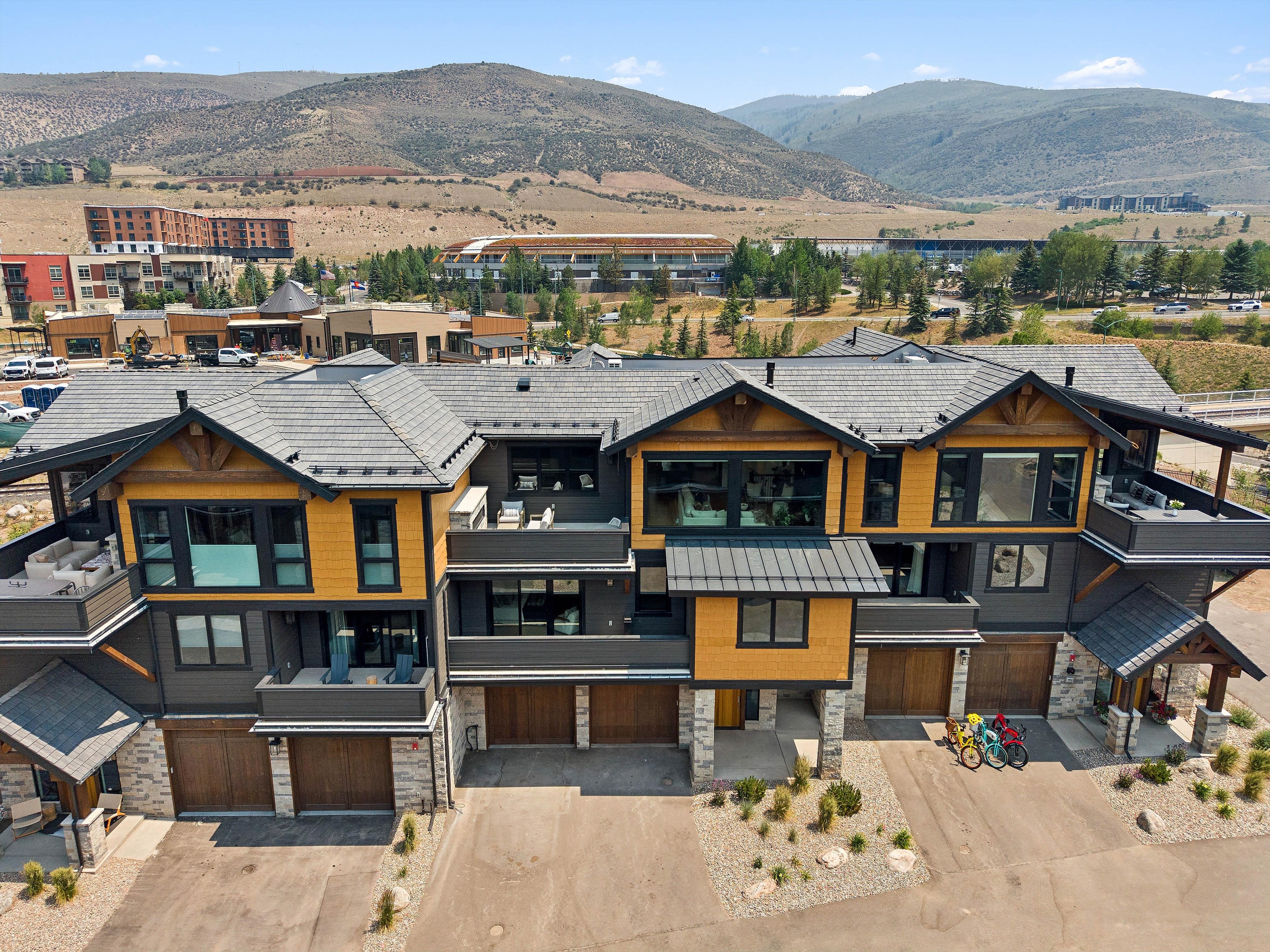  Contemporary architecture meets effortless mountain living at The Kestrel - 物件實景