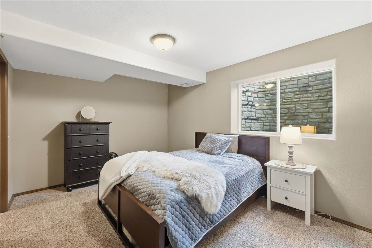 Greenacres, Washington, 99016, United States, 6 Bedrooms Bedrooms, ,3 BathroomsBathrooms,Residential,For Sale,1992048