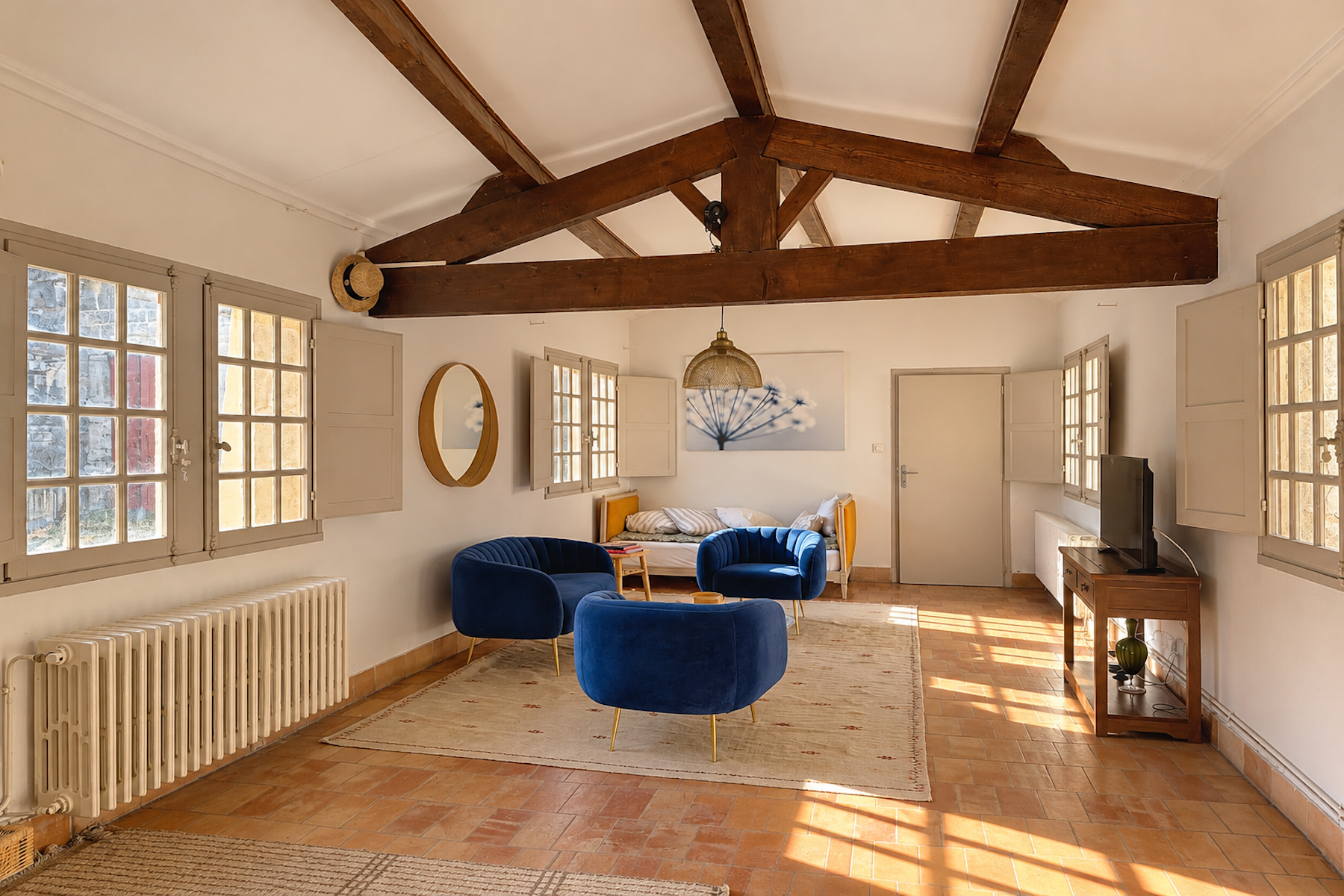  17th Century Private Mansion - 105 m² - Steps from Place aux Herbes - 物件實景