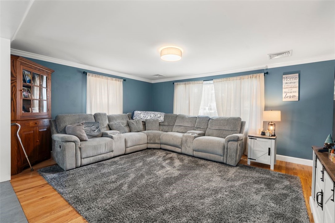 Woonsocket, Rhode Island, 02895, United States, 4 Bedrooms Bedrooms, ,2 BathroomsBathrooms,Residential,For Sale,1987551