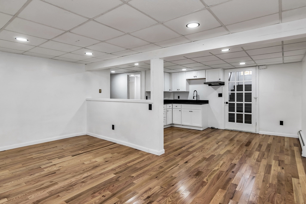 Methuen, Massachusetts, 01844, United States, 4 Bedrooms Bedrooms, ,3 BathroomsBathrooms,Residential,For Sale,1978164