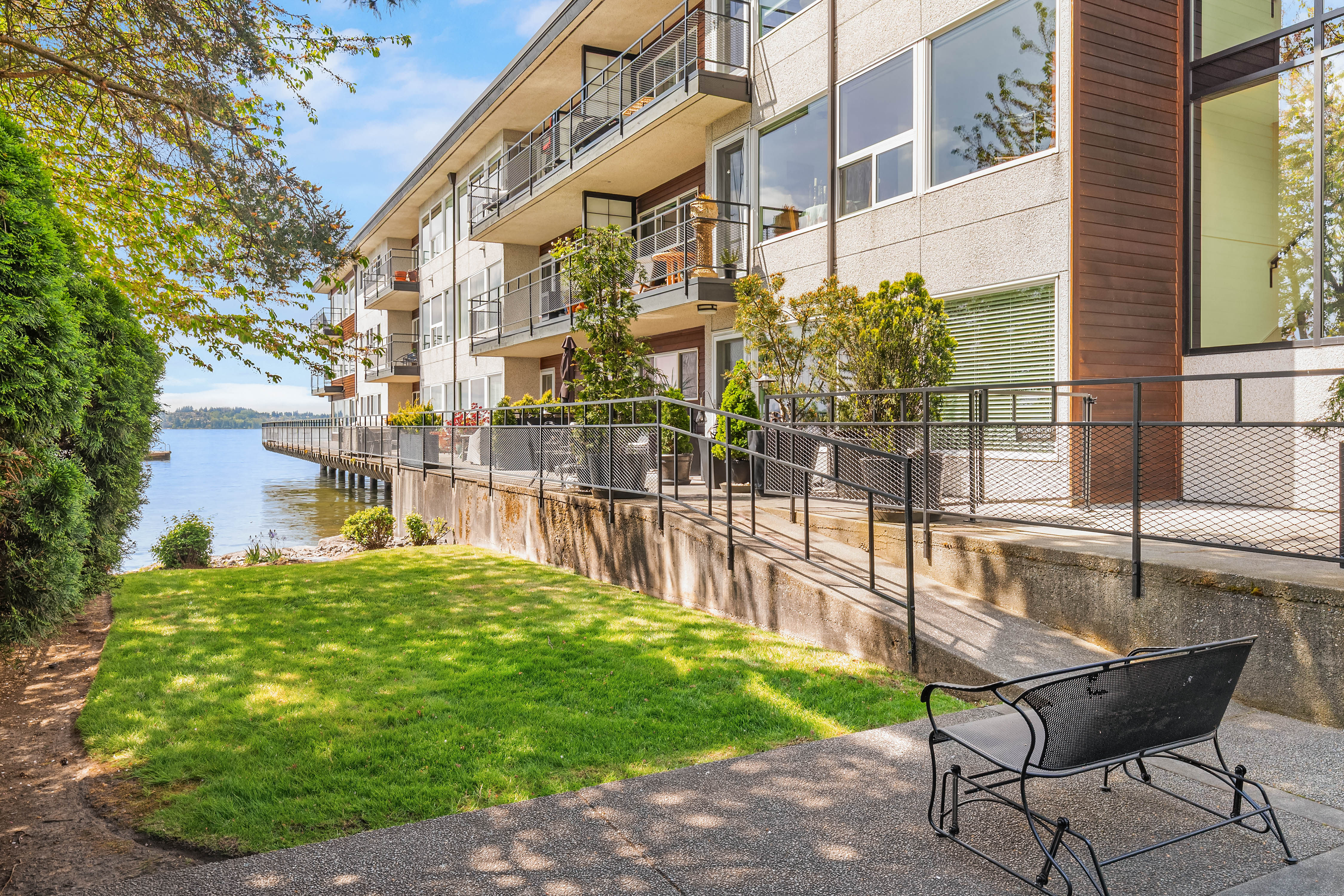  6201 Lake Washington Blvd Unit #208, Kirkland, WA 98033 - 物件實景