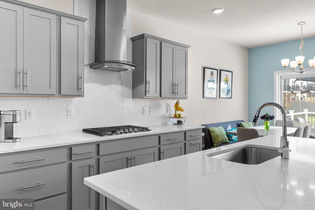 Frederick, Maryland, 21701, United States, 5 Bedrooms Bedrooms, ,4 BathroomsBathrooms,Residential,For Sale,1987107