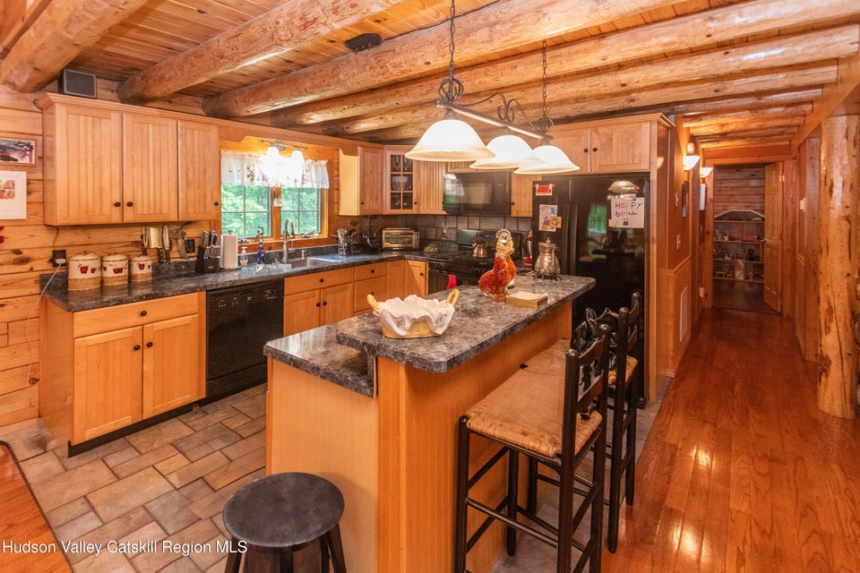 New Paltz, New York, 12561, United States, 3 Bedrooms Bedrooms, ,3 BathroomsBathrooms,Residential,For Sale,1873617