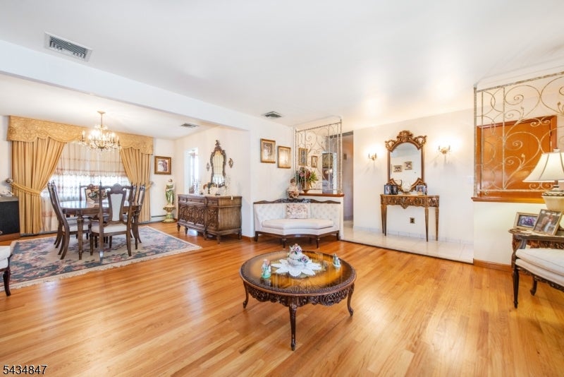 Woodland Park, New Jersey, 07424, United States, 3 Bedrooms Bedrooms, ,3 BathroomsBathrooms,Residential,For Sale,2048674