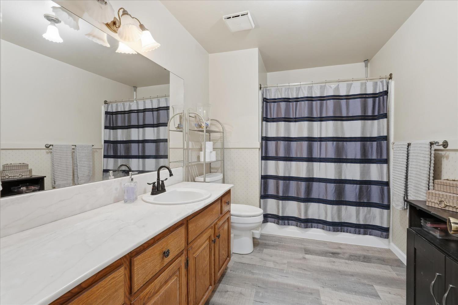 Sanger, California, 93657, United States, 3 Bedrooms Bedrooms, ,2 BathroomsBathrooms,Residential,For Sale,1982741