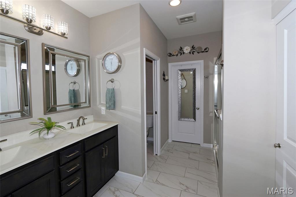 Wentzville, Missouri, 63385, United States, 3 Bedrooms Bedrooms, ,3 BathroomsBathrooms,Residential,For Sale,1958950