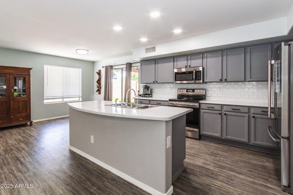 Litchfield Park, Arizona, 85340, United States, 4 Bedrooms Bedrooms, ,2 BathroomsBathrooms,Residential,For Sale,1878994