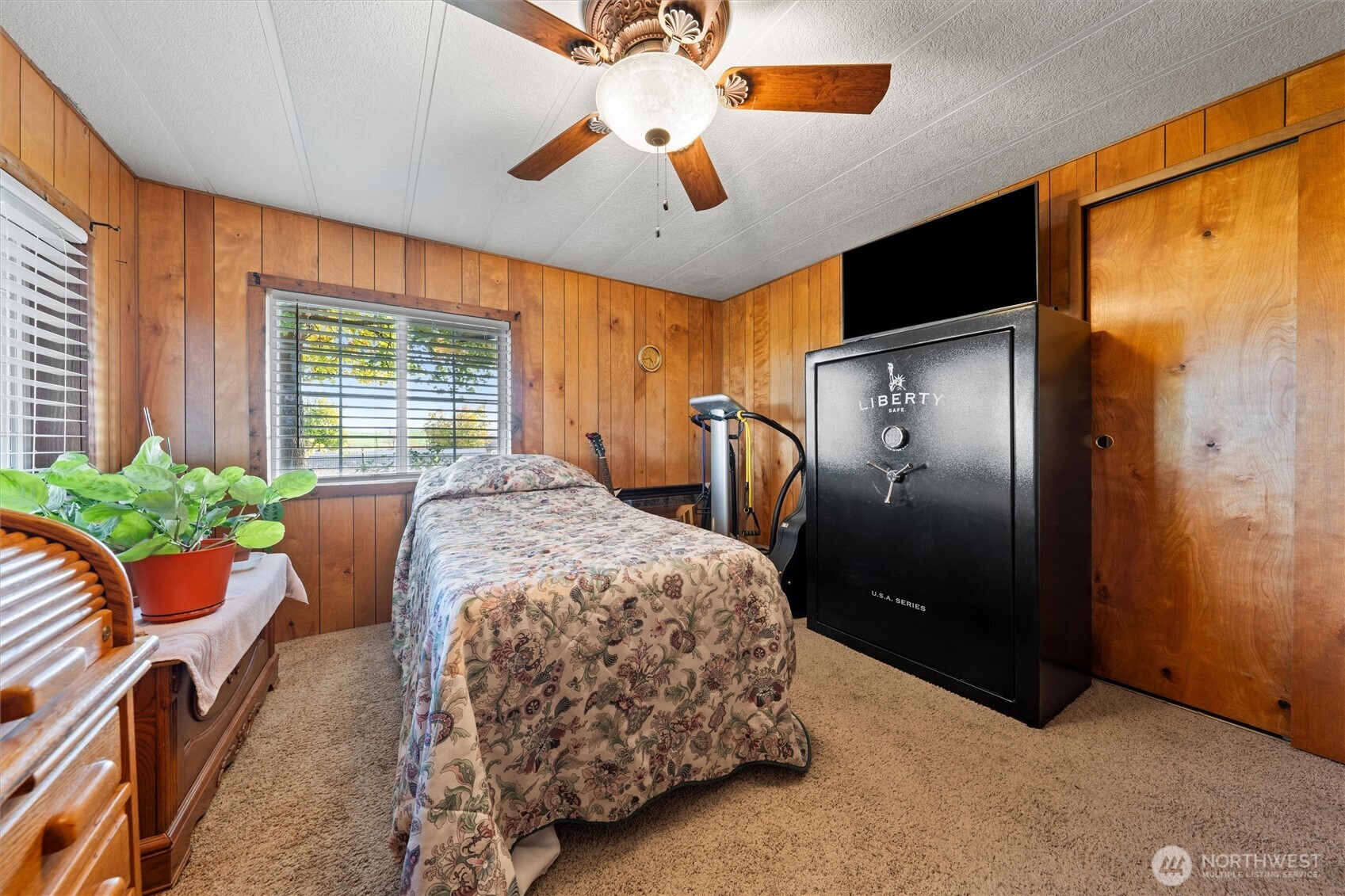 Soap Lake, Washington, 98851, United States, 3 Bedrooms Bedrooms, ,1 BathroomBathrooms,Residential,For Sale,1969387