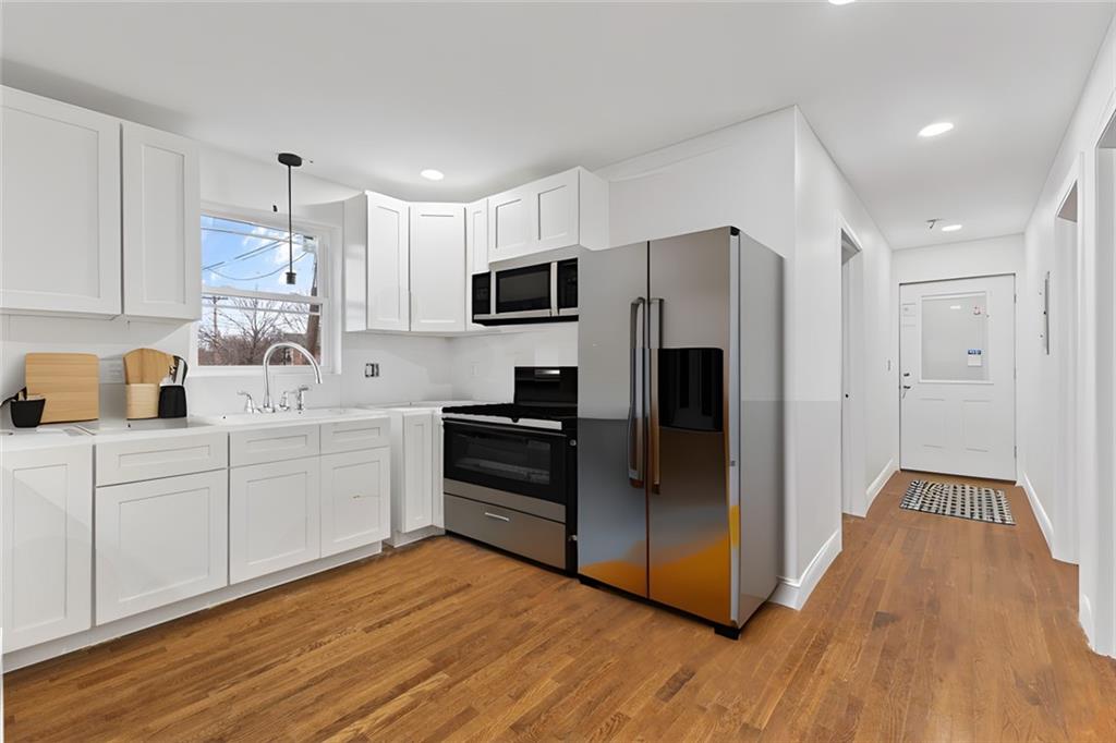 Providence, Rhode Island, 02907, United States, 6 Bedrooms Bedrooms, ,4 BathroomsBathrooms,Residential,For Sale,1924477