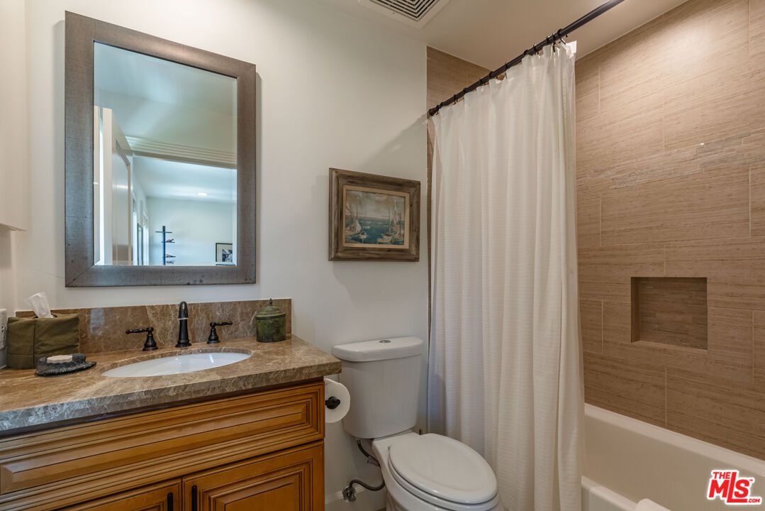 Calabasas, California, 91302, United States, 5 Bedrooms Bedrooms, ,4 BathroomsBathrooms,Residential,For Sale,1926275