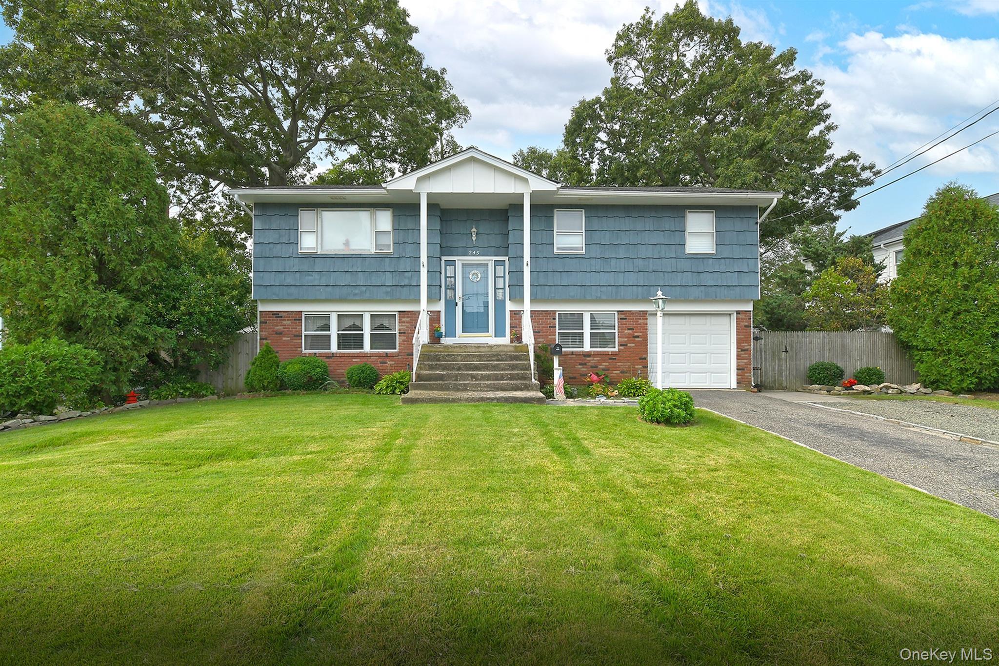Fulton Ave, Lindenhurst, NY 11757