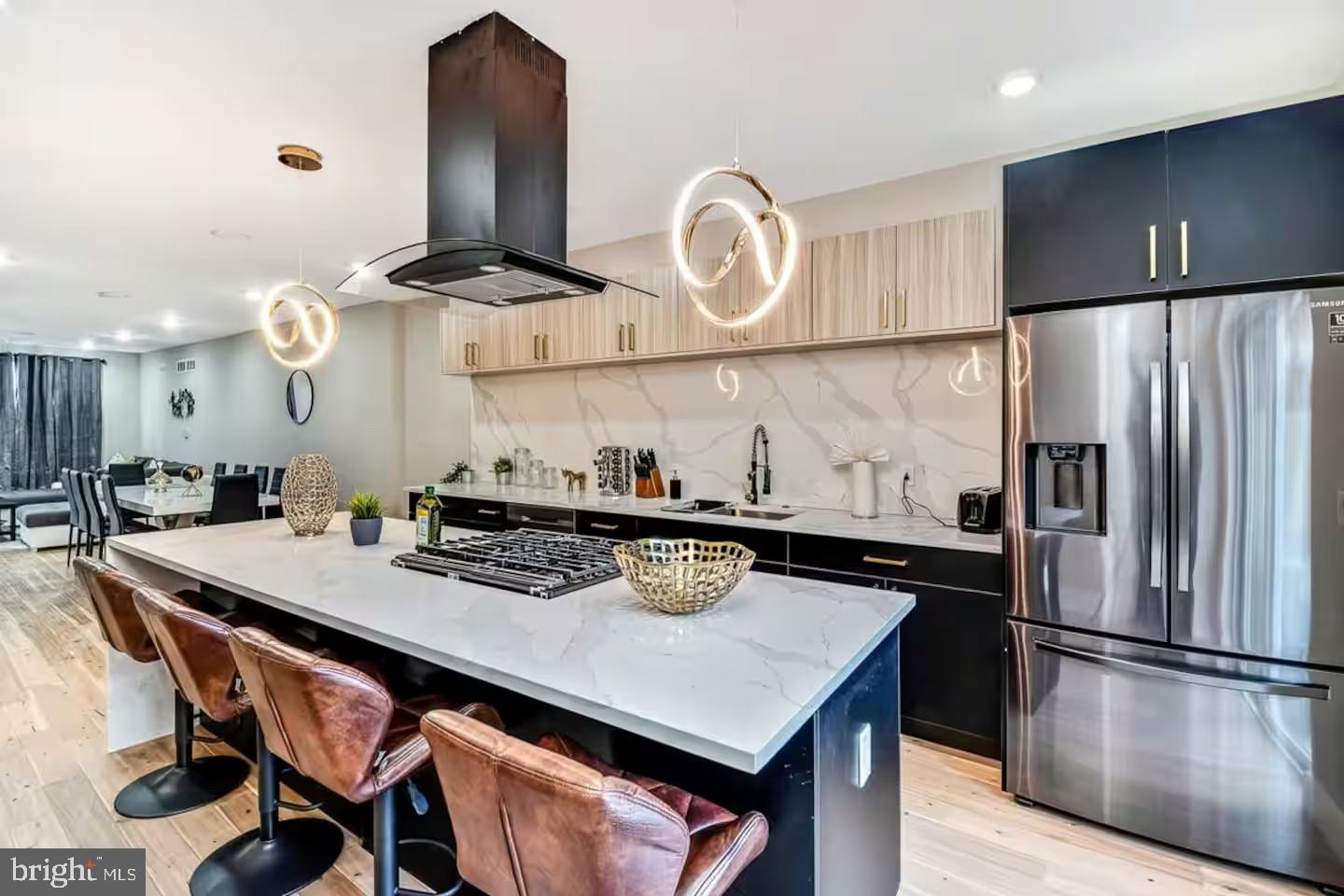 Philadelphia, Pennsylvania, 19146, United States, 4 Bedrooms Bedrooms, ,4 BathroomsBathrooms,Residential,For Sale,1877364