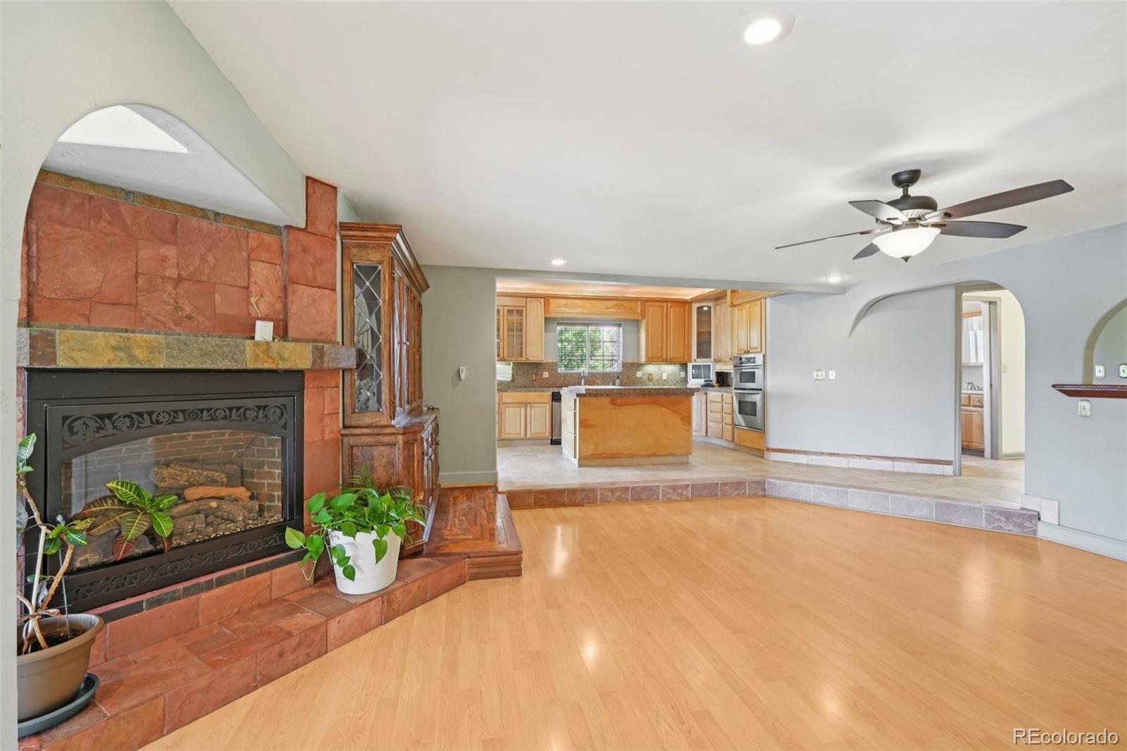 Aurora, Colorado, 80018, United States, 3 Bedrooms Bedrooms, ,4 BathroomsBathrooms,Residential,For Sale,1982686