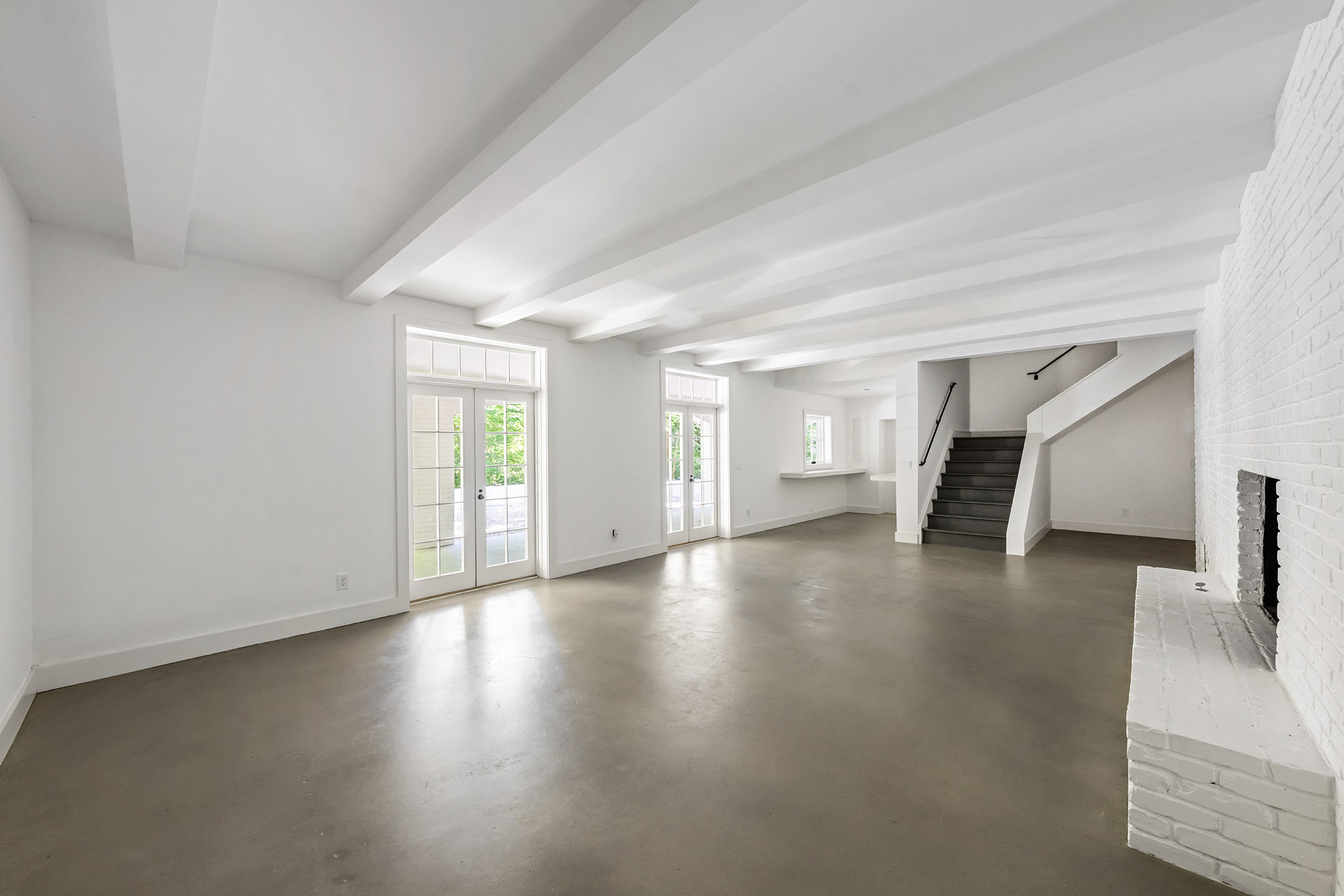  Timeless Architecture and Modern Livability Converge in Tuxedo Park Home - 物件實景