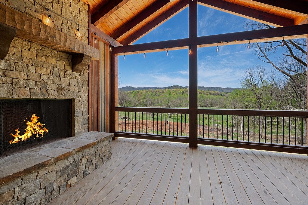 Blue Ridge, Georgia, 30513, United States, 4 Bedrooms Bedrooms, ,4 BathroomsBathrooms,Residential,For Sale,1804354