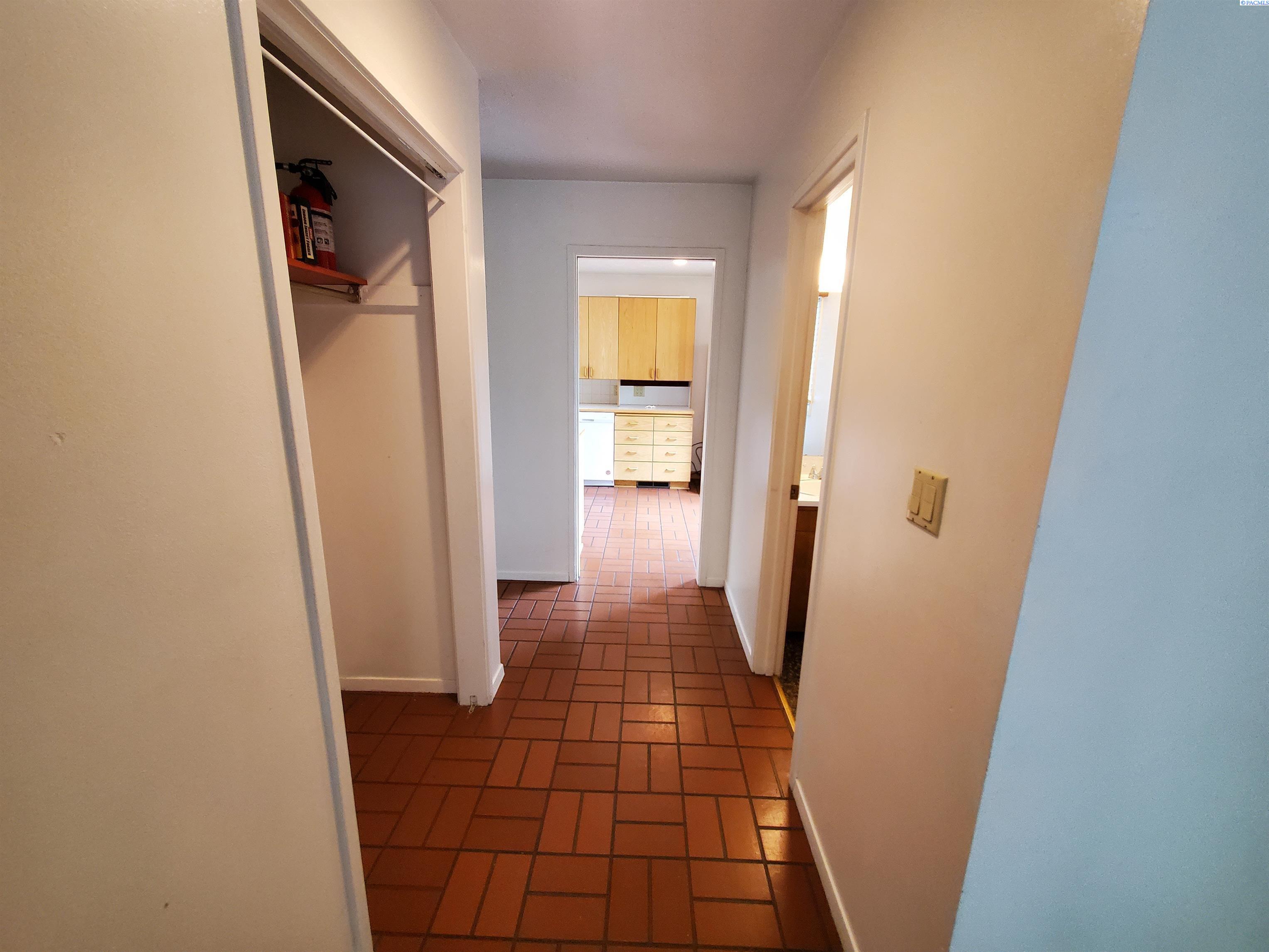 Pullman, Washington, 99163, United States, 5 Bedrooms Bedrooms, ,3 BathroomsBathrooms,Residential,For Sale,1793538