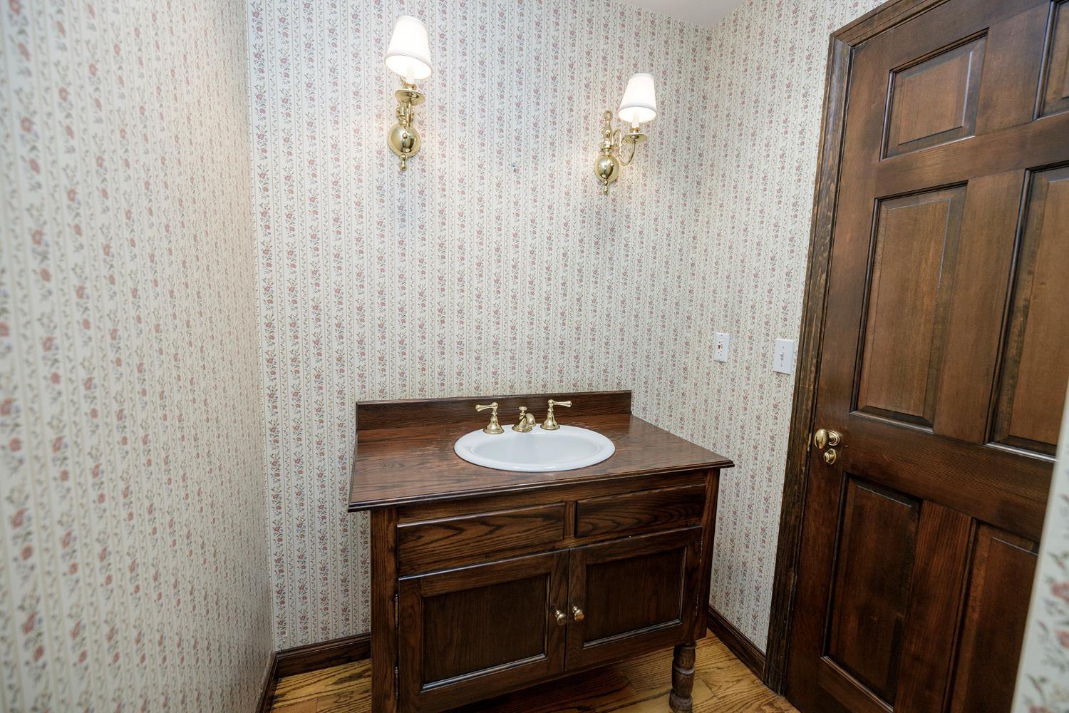 Turlock, California, 95380, United States, 4 Bedrooms Bedrooms, ,5 BathroomsBathrooms,Residential,For Sale,1992358