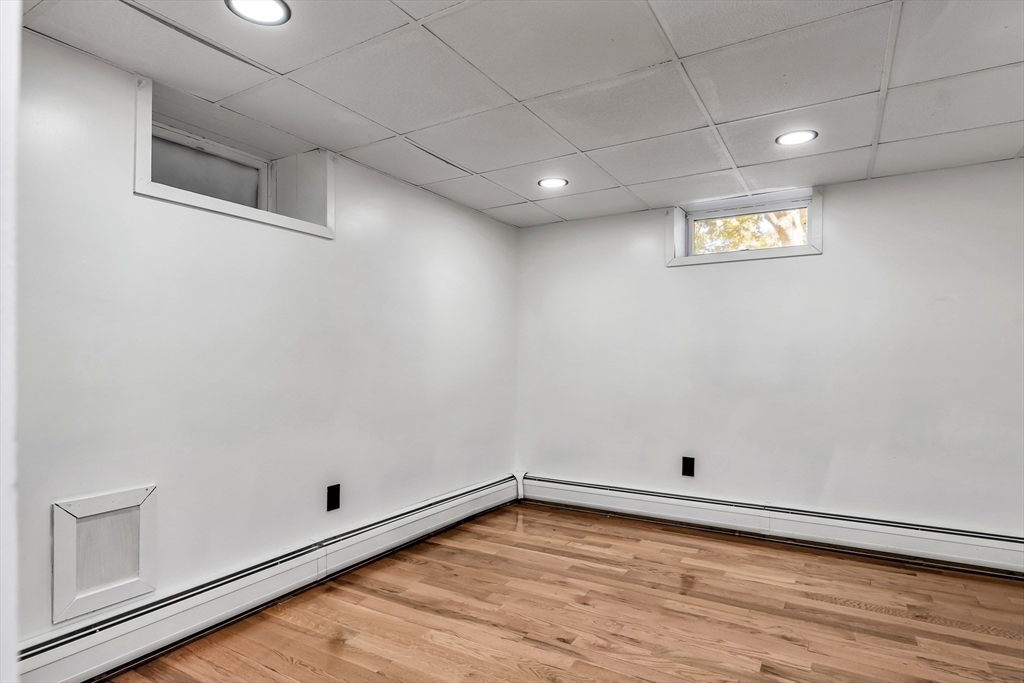 Methuen, Massachusetts, 01844, United States, 4 Bedrooms Bedrooms, ,3 BathroomsBathrooms,Residential,For Sale,1978164