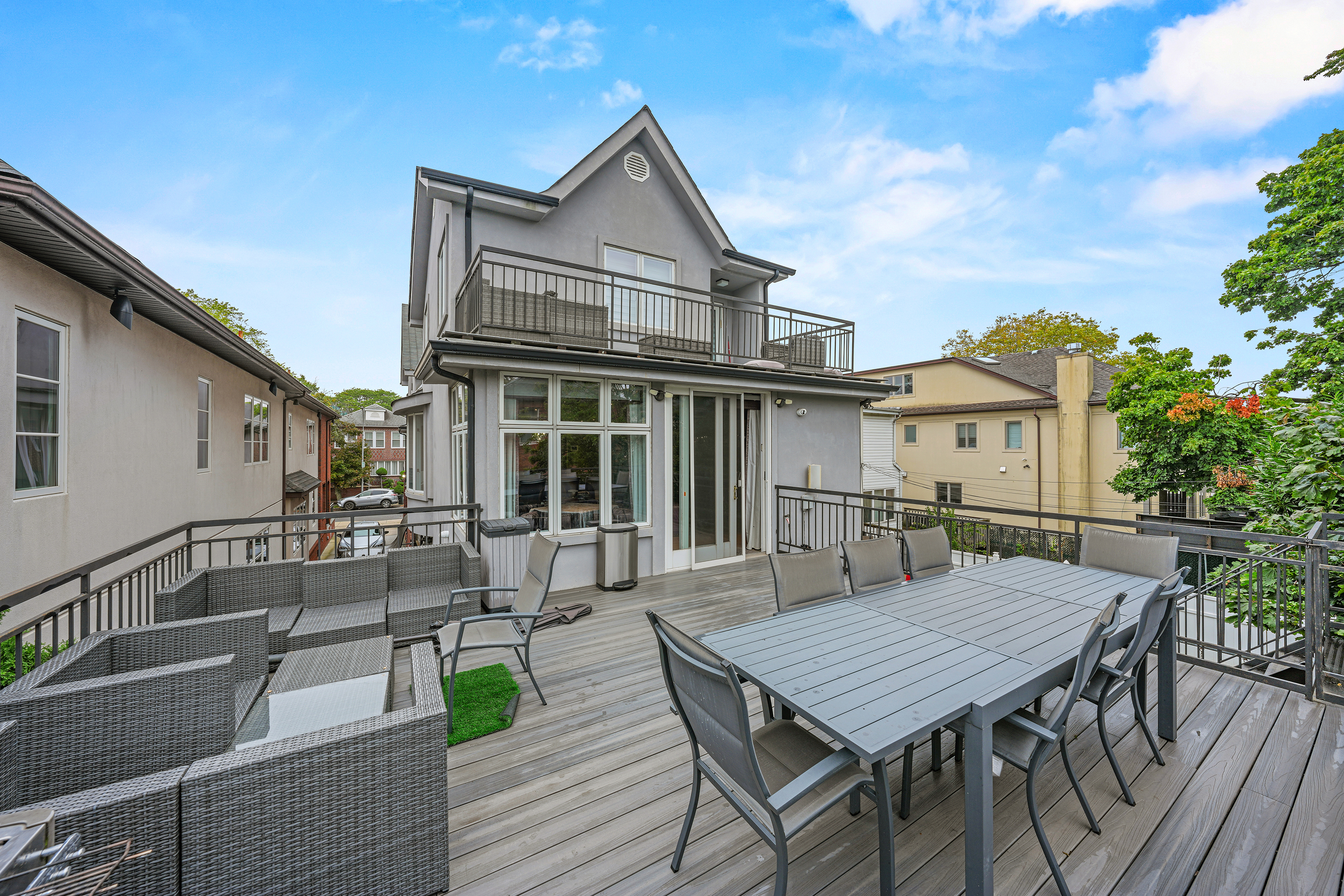 Brooklyn, New York, 11230, United States, 7 Bedrooms Bedrooms, ,7 BathroomsBathrooms,Residential,For Sale,1990227